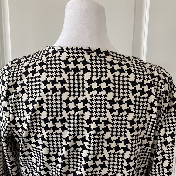 Talbots large petite faux wrap top black white - Picture 8 of 9